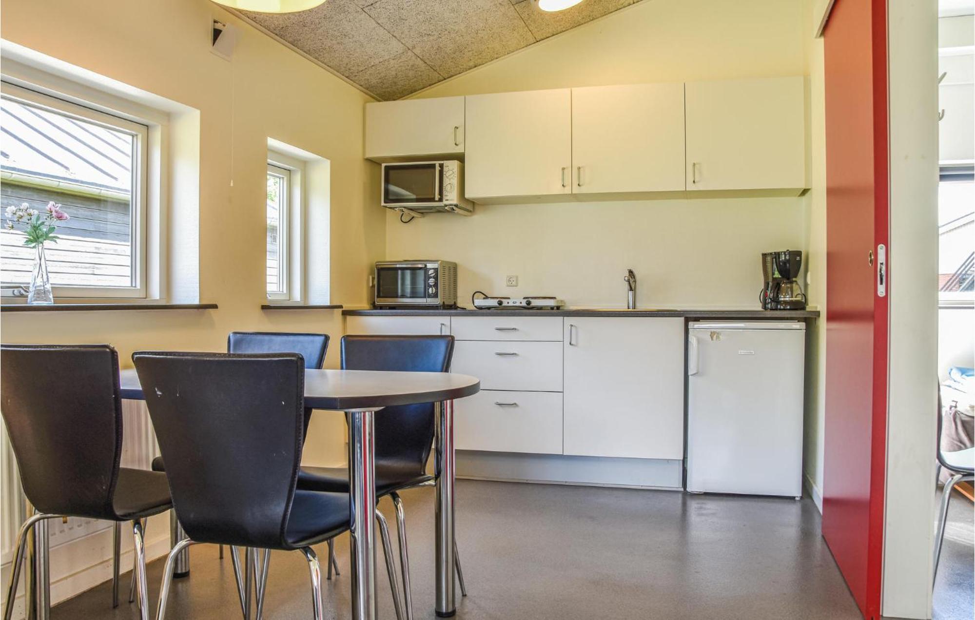 Awesome Home In Spjald With Wifi Exterior photo